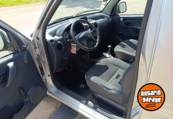 Utilitarios - Peugeot Partner Confort 2015 Diesel 109000Km - En Venta