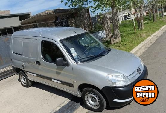 Utilitarios - Peugeot Partner Confort 2015 Diesel 109000Km - En Venta