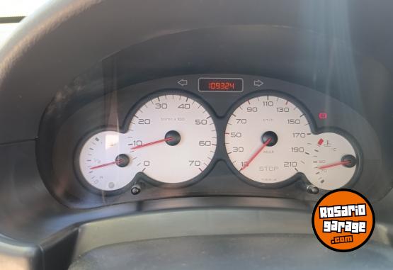 Utilitarios - Peugeot Partner Confort 2015 Diesel 109000Km - En Venta