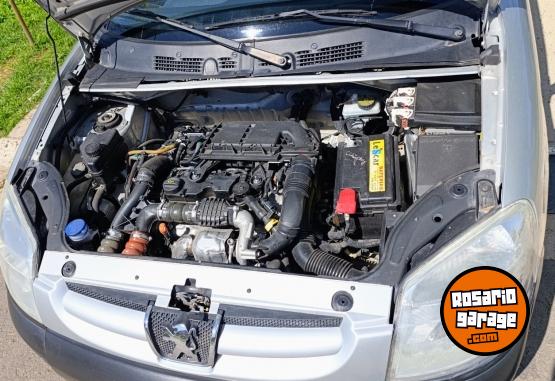 Utilitarios - Peugeot Partner Confort 2015 Diesel 109000Km - En Venta