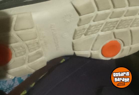 Indumentaria - ! LIQUIDO X 5 ! Calzado FUNCIONAL _Chaleco PAMPERO - En Venta
