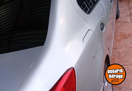 Autos - Renault Nuevo Logan 2015 2015 GNC 150000Km - En Venta