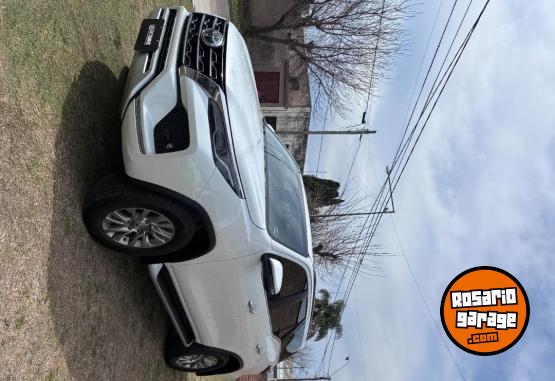 Camionetas - Toyota SW4 4x4 SRX 2.8 AT 7A 2023 Diesel 105000Km - En Venta