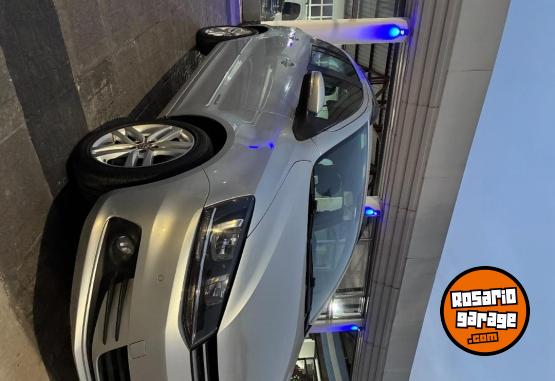 Autos - Volkswagen Suran Highline 1.6 2018 Nafta 112000Km - En Venta