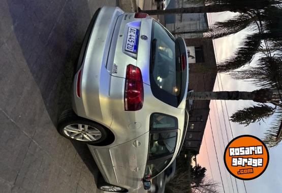 Autos - Volkswagen Suran Highline 1.6 2018 Nafta 112000Km - En Venta