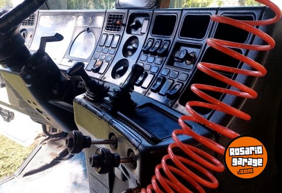 Camiones y Gr�as - Vendo o permuto por camioneta de mi inter�s - En Venta