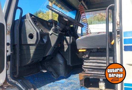 Camiones y Gr�as - Vendo o permuto por camioneta de mi inter�s - En Venta