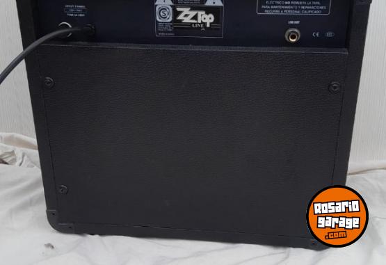 Instrumentos Musicales - Amplificador de bajo Johnson GB-30 - En Venta