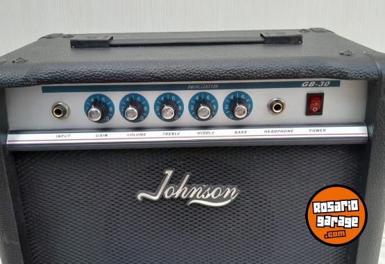 Instrumentos Musicales - Amplificador de bajo Johnson GB-30 - En Venta
