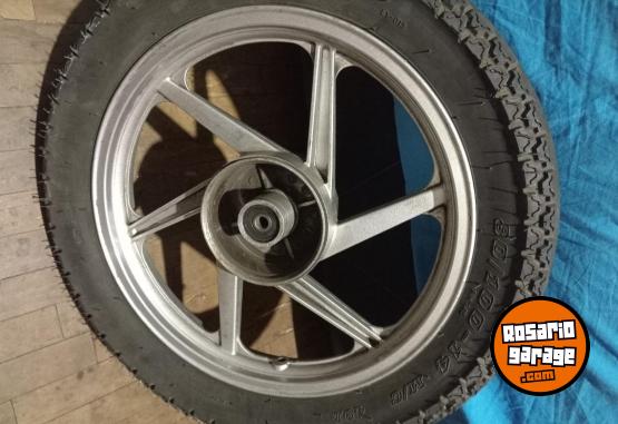 Accesorios para Motos - Llantas moto 110 delantera trasera - En Venta