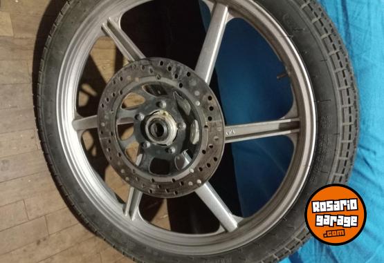 Accesorios para Motos - Llantas moto 110 delantera trasera - En Venta