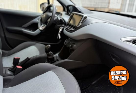 Autos - Peugeot 208 Allure 2016 Nafta 150000Km - En Venta
