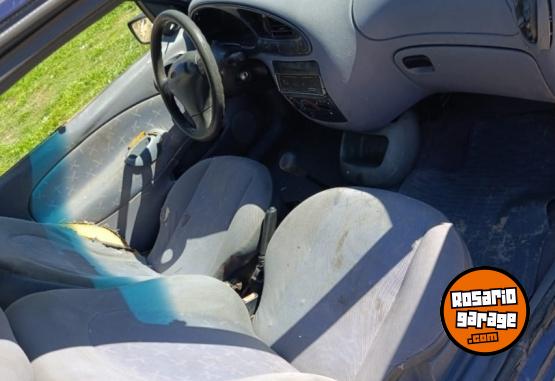 Autos - Ford Fiesta 1998 Nafta 180000Km - En Venta
