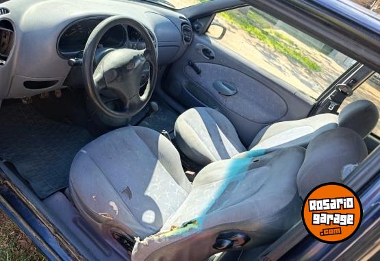 Autos - Ford Fiesta 1998 Nafta 180000Km - En Venta