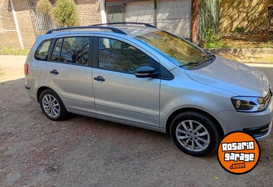 Autos - Volkswagen SURAN 2012 Nafta 1111Km - En Venta