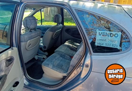 Autos - Renault Scenic 2010 Nafta 130000Km - En Venta