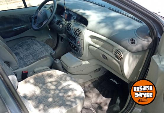 Autos - Renault Scenic 2010 Nafta 130000Km - En Venta
