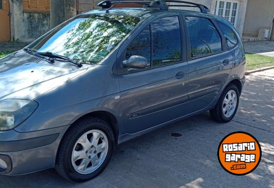 Autos - Renault Scenic 2010 Nafta 130000Km - En Venta