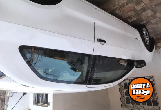 Autos - Volkswagen Gol trend 2015 Nafta 147000Km - En Venta