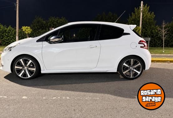 Autos - Peugeot 208 XY 2014 Nafta 90000Km - En Venta
