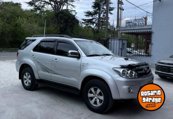 Autos - Toyota SW4 SRV 4X4 3.0 AUT. 2007 Diesel 300000Km - En Venta
