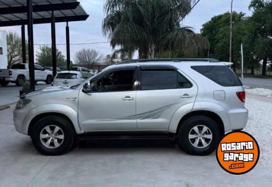 Autos - Toyota SW4 SRV 4X4 3.0 AUT. 2007 Diesel 300000Km - En Venta