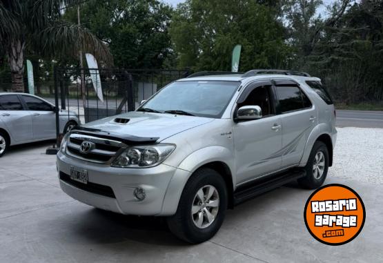 Camionetas - Toyota SW4  SRV 4X4 3.0  AUT. 2007 Diesel 300000Km - En Venta