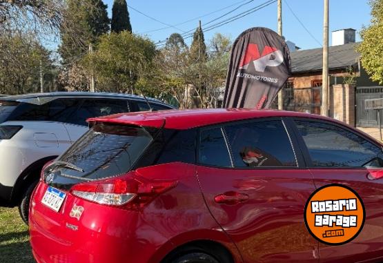 Autos - Toyota Yaris xs 2024 Nafta 25000Km - En Venta