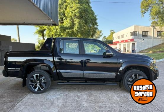 Camionetas - Volkswagen AMAROK BLACK STYLE V6 30T 2026 Diesel 29000Km - En Venta