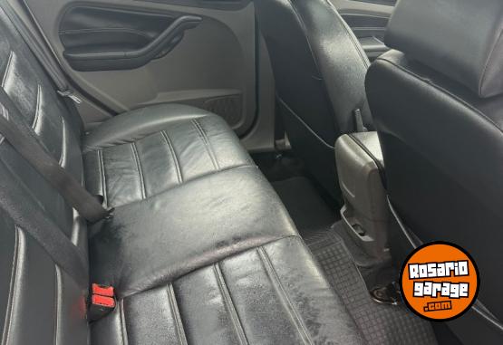 Autos - Ford Focus ghia cuero manual 2012 Nafta 163000Km - En Venta