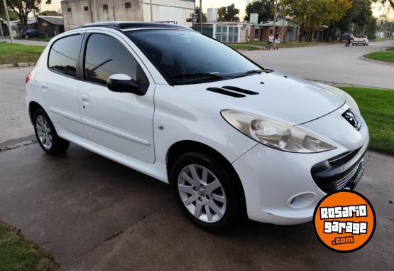 Autos - Peugeot 207 XT 2011 Nafta 140000Km - En Venta