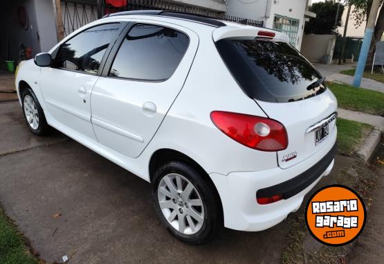 Autos - Peugeot 207 XT 2011 Nafta 140000Km - En Venta