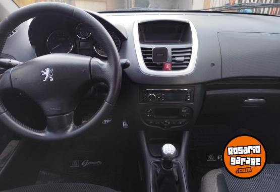 Autos - Peugeot 207 XT 2011 Nafta 140000Km - En Venta