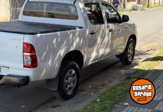 Camionetas - Volkswagen Hilux 2014 Diesel 248000Km - En Venta