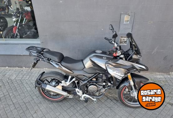 Motos - Benelli TRK 251 2025 Nafta 1090Km - En Venta