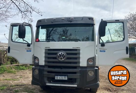 Camiones y Grúas - Camion volkswagen 17280 - En Venta