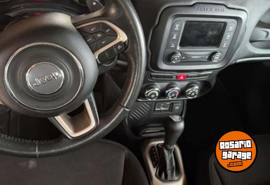 Camionetas - Jeep RENEGADE SPORT 2017 Nafta 65000Km - En Venta