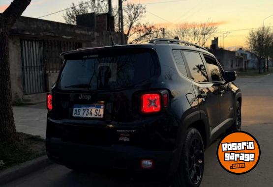 Camionetas - Jeep RENEGADE SPORT 2017 Nafta 65000Km - En Venta