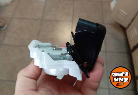 Accesorios para Autos - Cerradura electrica porton trasero toyota Rav Corolla Cross - En Venta