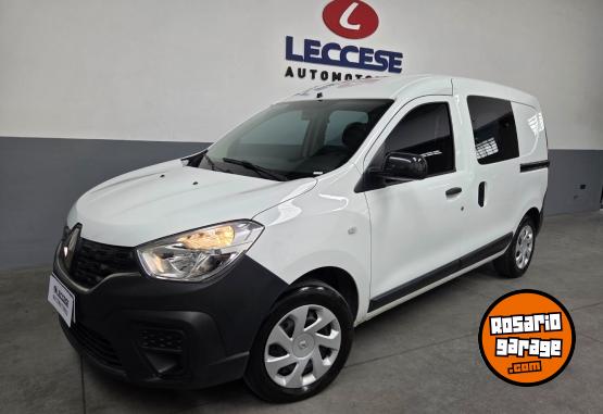 Utilitarios - Renault Kangoo 2024 Nafta 56000Km - En Venta
