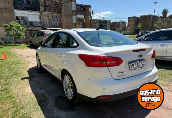 Autos - Ford Focus SE Plus 2018 Nafta 141000Km - En Venta