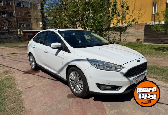 Autos - Ford Focus SE Plus 2018 Nafta 141000Km - En Venta