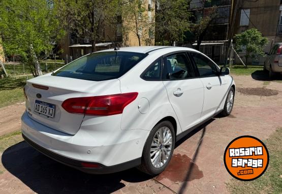 Autos - Ford Focus SE Plus 2018 Nafta 141000Km - En Venta
