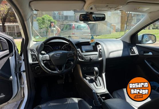 Autos - Ford Focus SE Plus 2018 Nafta 141000Km - En Venta
