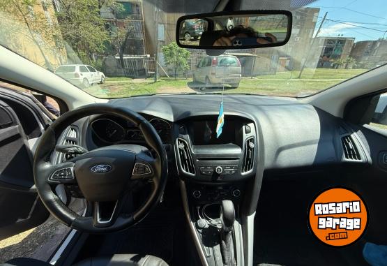 Autos - Ford Focus SE Plus 2018 Nafta 141000Km - En Venta