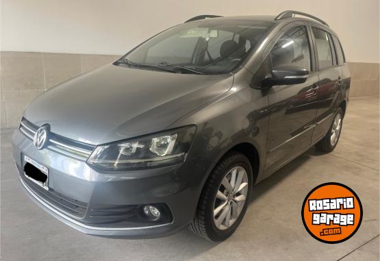 Autos - Volkswagen SURAN “TRENDLINE” 2015 Nafta 136000Km - En Venta