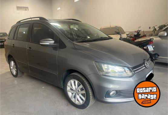 Autos - Volkswagen SURAN “TRENDLINE” 2015 Nafta 136000Km - En Venta