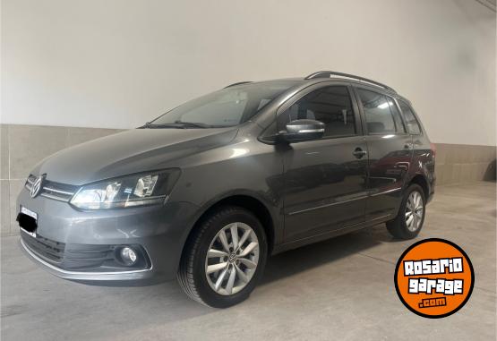 Autos - Volkswagen SURAN “TRENDLINE” 2015 Nafta 136000Km - En Venta