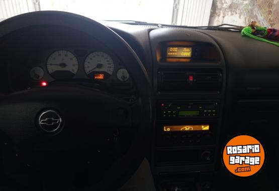 Autos - Chevrolet Astra GLS 2003 Nafta 247000Km - En Venta