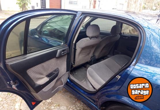 Autos - Chevrolet Astra GLS 2003 Nafta 247000Km - En Venta